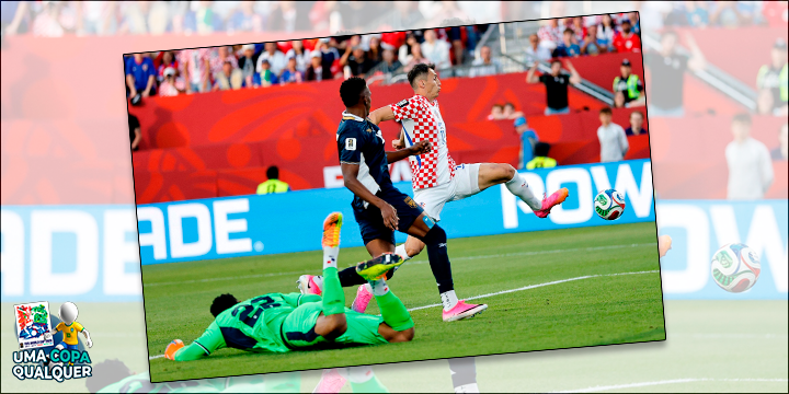 Budimir finalmente bate o goleiro panamenho - Foto: Michael Reaves/AFP
