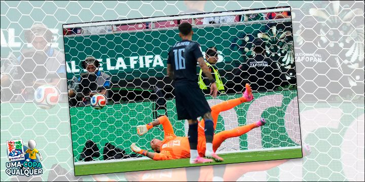 Muslera falhou completamente no gol para a Espanha - Foto: Silvia Izquierdo/AP
